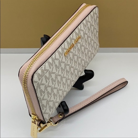 MICHAEL KORS LARGE FLAT MF PHONE CASE POWDER BLUSH WALLET - WRISTLET - Picture 10 of 16